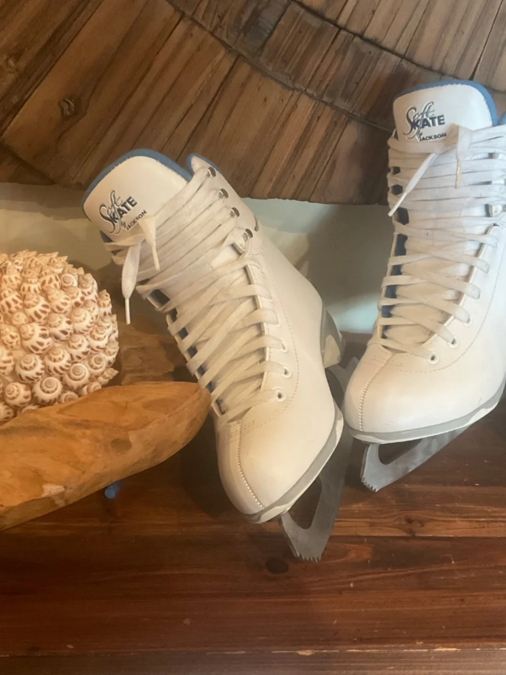 Jackson Ultima Girls Soft Skate Series Figure Skates, White, Size 5
